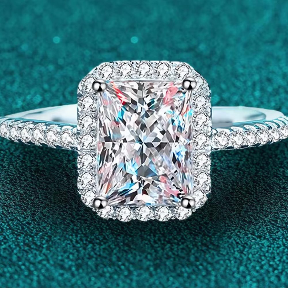 Anel Solitário em Prata 925 com Banho de Ouro 18k e Pedra Moissanite de 1 CT