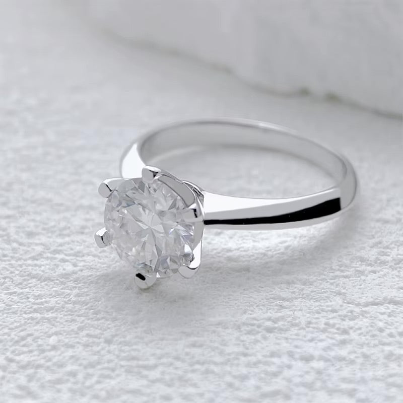 Anel Solitário em Prata 925 com Moissanite 0,5 CT