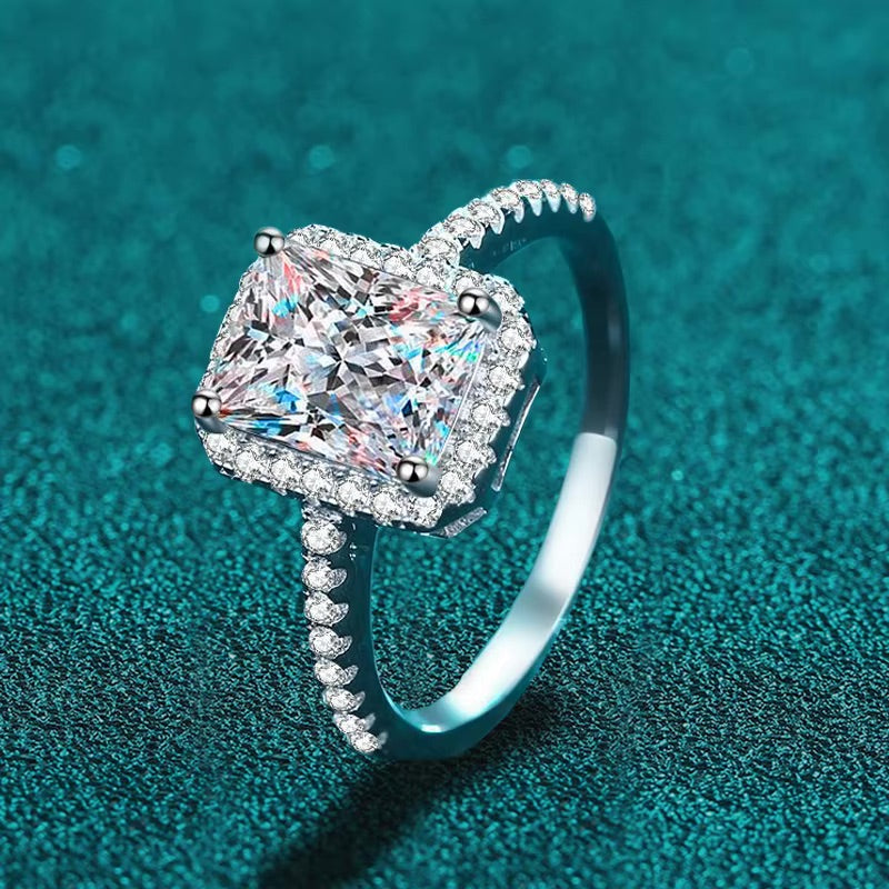 Anel Solitário em Prata 925 com Banho de Ouro 18k e Pedra Moissanite de 1 CT